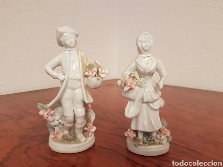 Antiguidades: PRECIOSA PAREJA DE FIGURA DE PORCELANA