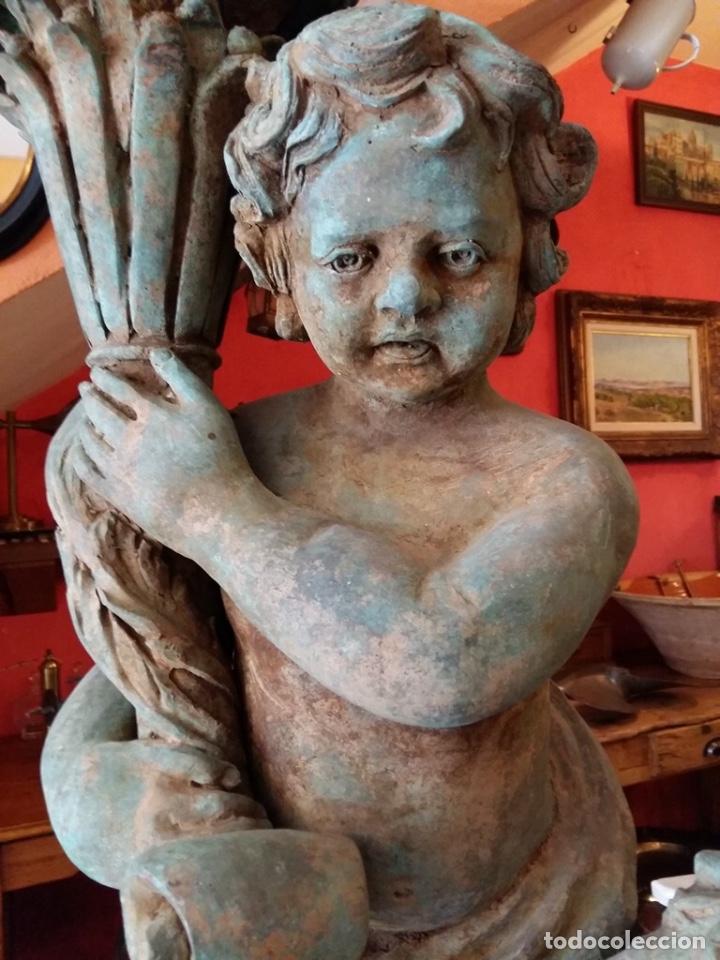 Antig&uuml;edades: Antiguos maceteros escult&oacute;ricos de bronce - Foto 1