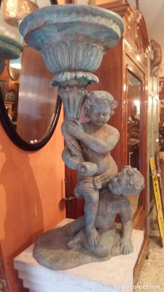 Antig&uuml;edades: Antiguos maceteros escult&oacute;ricos de bronce - Foto 9