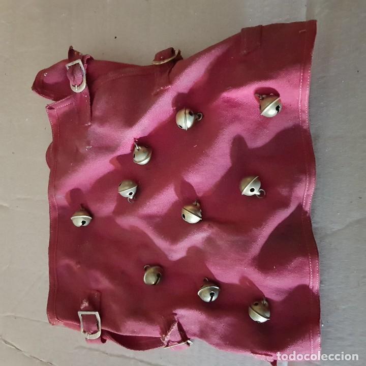 Antig&uuml;edades: BRAZALATE CON CASCABELES