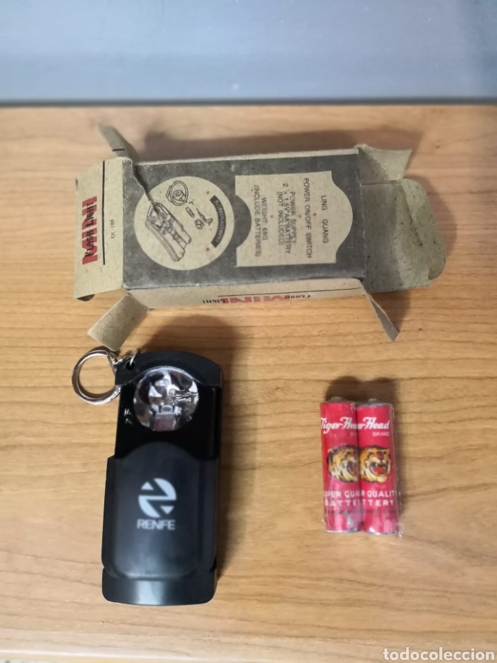 Antig&uuml;edades: Antigua linterna Renfe - Foto 2