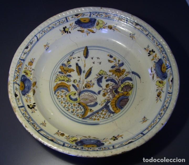 Antig&uuml;edades: ROTUNDO Y GRAN PLATO DE TRIANA XVIII - Foto 1