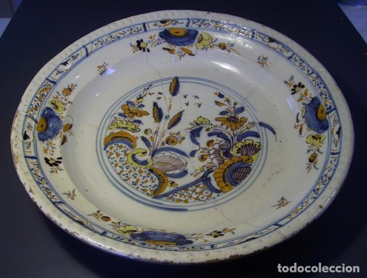 Antig&uuml;edades: ROTUNDO Y GRAN PLATO DE TRIANA XVIII - Foto 2