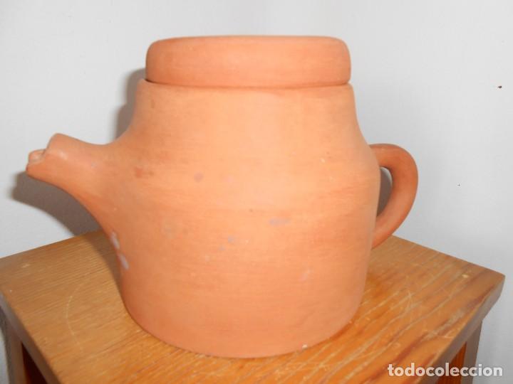 Antig&uuml;edades: TETERA  /   CAFETERA  de Barro - Foto 1