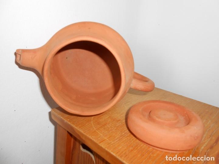 Antig&uuml;edades: TETERA  /   CAFETERA  de Barro - Foto 3