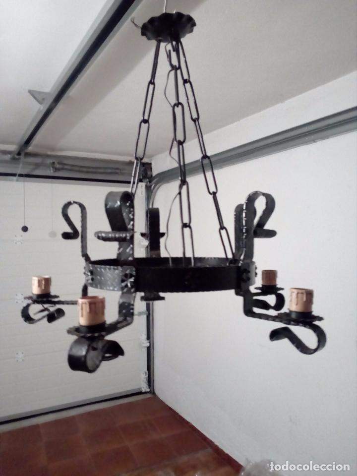 Antig&uuml;edades: L&Aacute;MPARA RUSTICA DE HIERRO ( FORJA ). - Foto 1