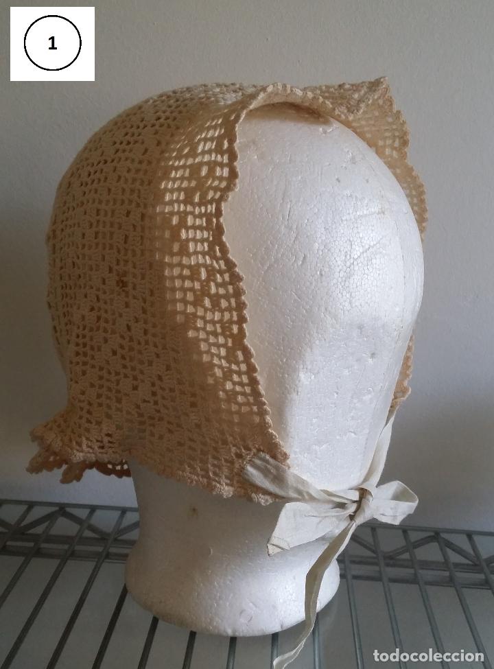 Antig&uuml;edades: Dos antiguos gorros en ganchillo - ni&ntilde;a - Foto 4