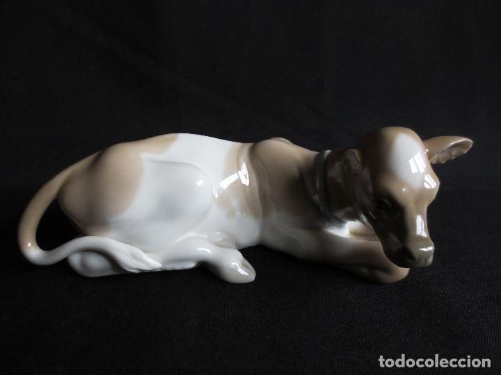 Antig&uuml;edades: VACA DE PORCELANA DE LLADRO - Foto 1