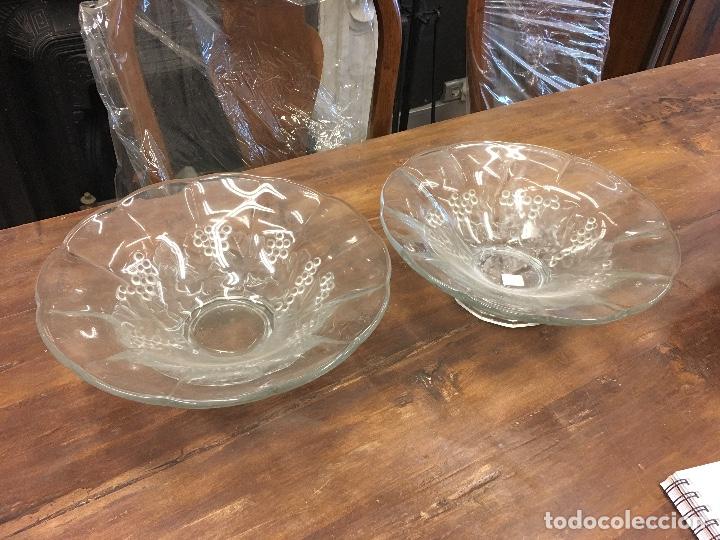 Antig&uuml;edades: Pareja de fruteros de cristal