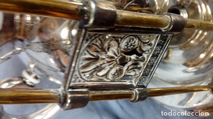Antig&uuml;edades: Samovar de metal y ba&ntilde;ado en plata - Foto 3