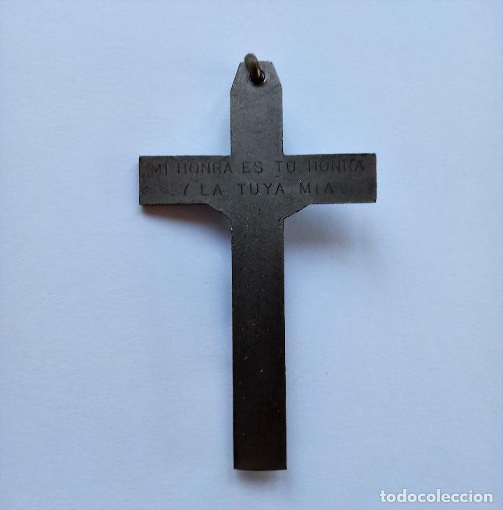 Antig&uuml;edades: Crucifijo de metal - Foto 2