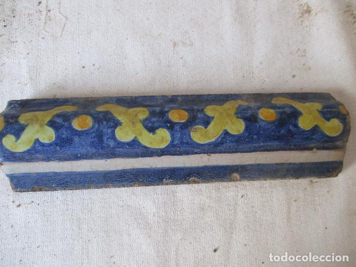 Antig&uuml;edades: Azulejo alizar Triana - Foto 1