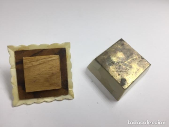 Antig&uuml;edades: Caja de nacar y madera - Foto 3