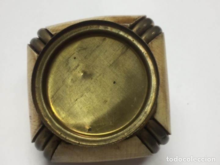 Antig&uuml;edades: Caja de bronce y hueso - Foto 3