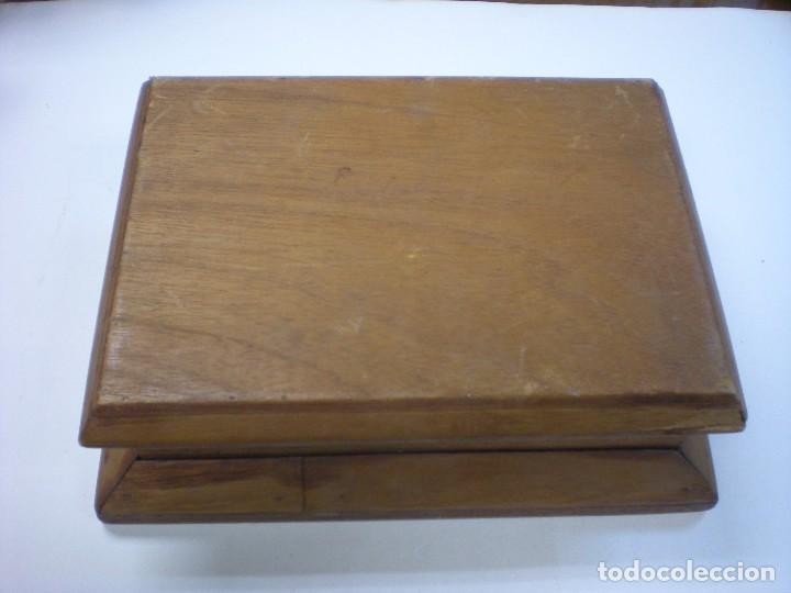 Antig&uuml;edades: caja madera forrada interior 30x22x11cm