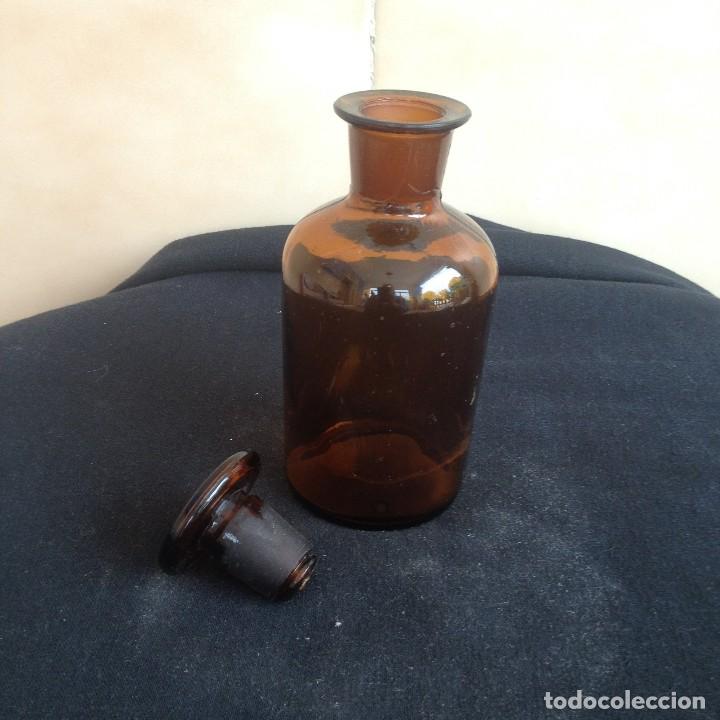 Antigüedades: Antiguo frasco de cristal marrón de farmacia. - Foto 3 - 117359999