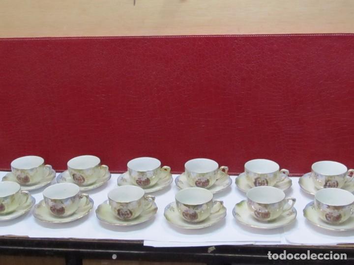 Antiguidades: LOTE DE PORCELANA - 12 TAZAS, AZUCARERO, LECHERA Y 14 PLATOS