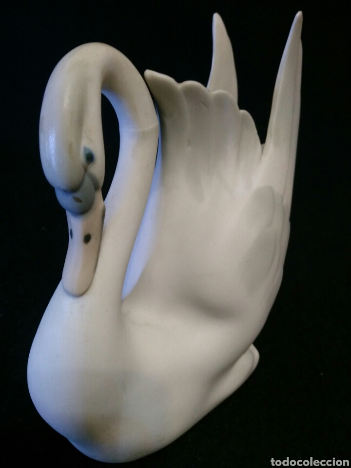Antig&uuml;edades: Cisne de biscuit made in Spain - Foto 3