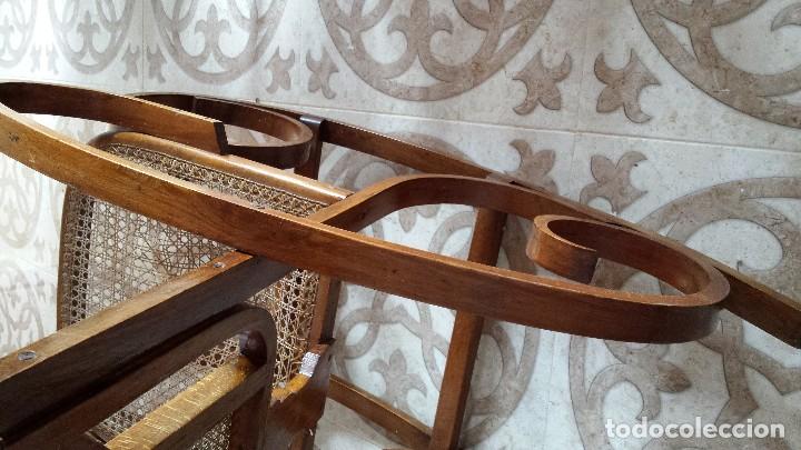 Antig&uuml;edades: Antigua mecedora estilo tonet - Foto 3