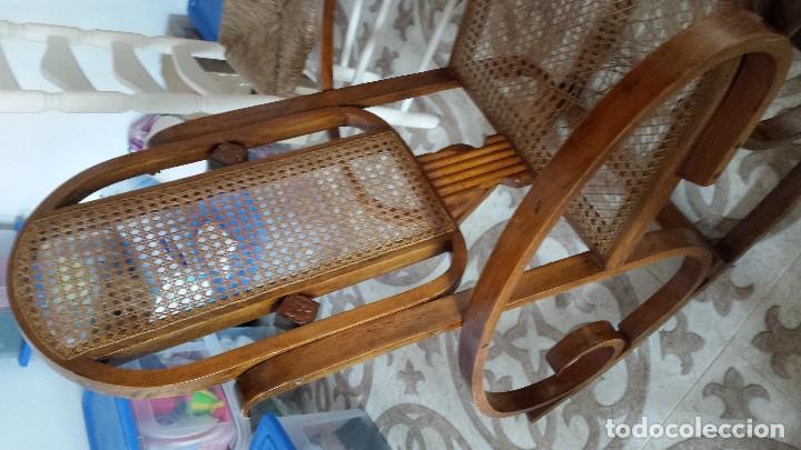 Antig&uuml;edades: Antigua mecedora estilo tonet - Foto 4