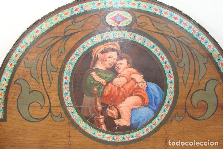 Antig&uuml;edades: Copete en madera pintado - Foto 2