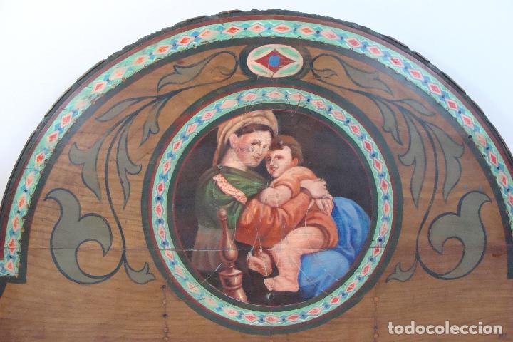 Antig&uuml;edades: Copete en madera pintado - Foto 3