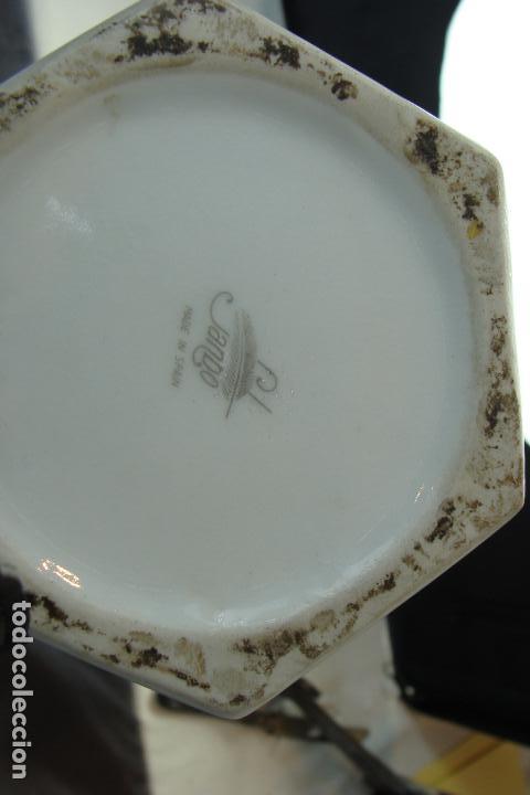 Antig&uuml;edades: Jarr&oacute;n de porcelana - Foto 4