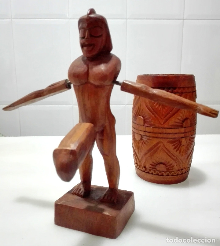 Antig&uuml;edades: GUERRERO Y CUBETA TALLA MADERA - Foto 1