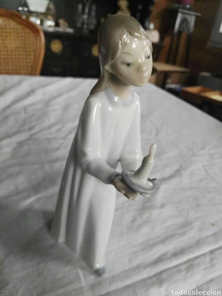 Antig&uuml;edades: Figura lladro ni&ntilde;a con espelmatorio - Foto 1