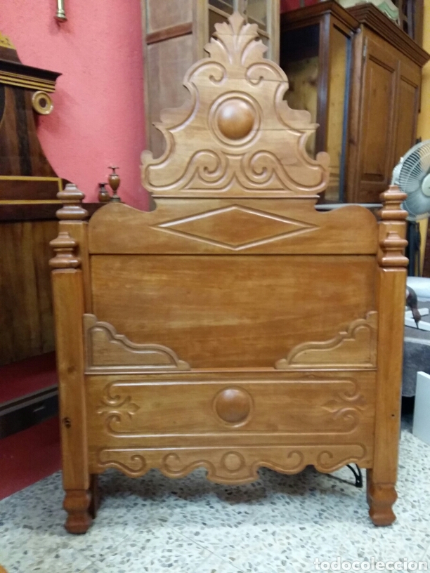 Antig&uuml;edades: Cama r&uacute;stica antigua - Foto 1
