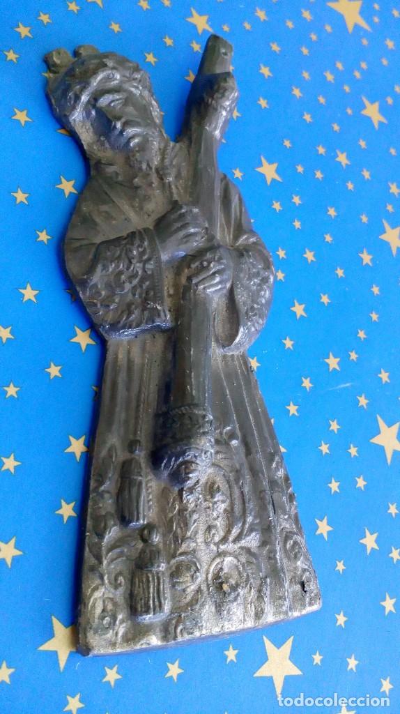 Antig&uuml;edades: Chapa del Cristo del Gran Poder - Foto 2