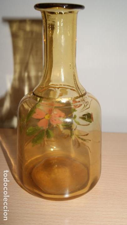Antigüedades: Jarrón tipo botella de cristal pintado, florero vidrio - Foto 2 - 118040431