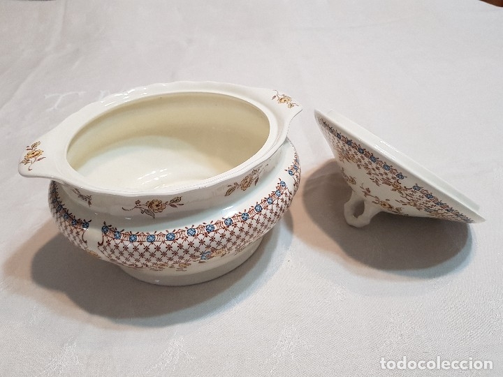 Antig&uuml;edades: Sopera Inglesa Royal Tudor modelo Lattice. - Foto 2