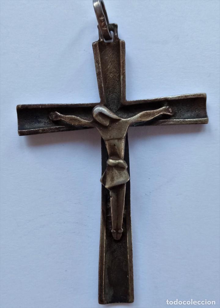 Antig&uuml;edades: Cruz estilo Dal&icirc; - Foto 1