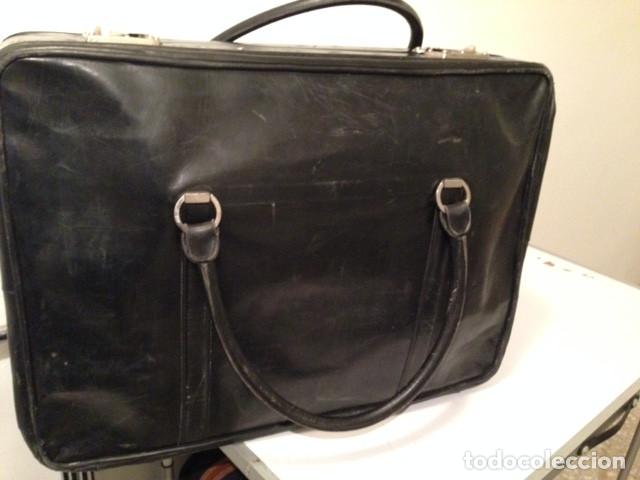 Antig&uuml;edades: LOEWE, MALETA DE PIEL - Foto 1