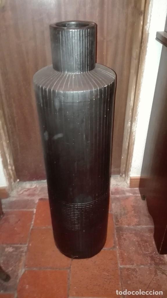 Antig&uuml;edades: Florero de gres estilo ardeco. - Foto 1