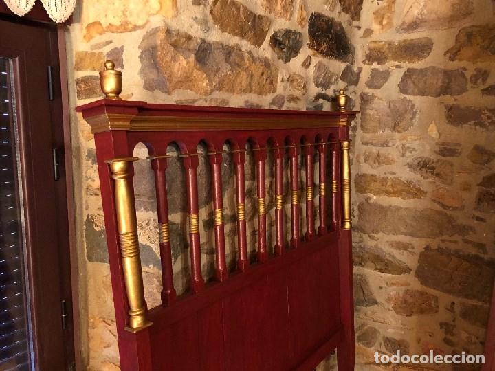 Antig&uuml;edades: Cabecero de madera muy antiguo. - Foto 7