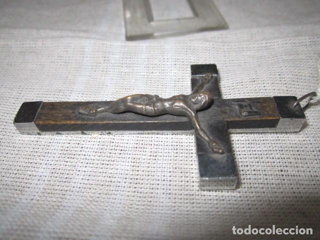 Antig&uuml;edades: Crucifijo para cadena o cord&oacute;n. 7,5 x 4 cms. - Foto 3