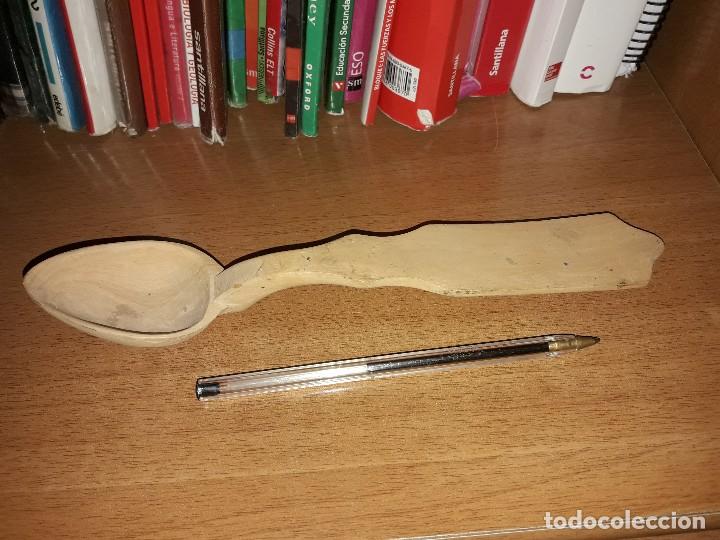 Antig&uuml;edades: Cuchara tallada de madera de boj grande. - Foto 1
