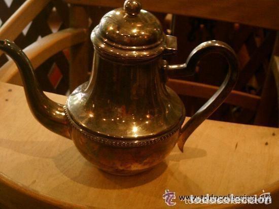 Antig&uuml;edades: CAFETERA EN METAL PLATEADO ANTIGUA - Foto 3