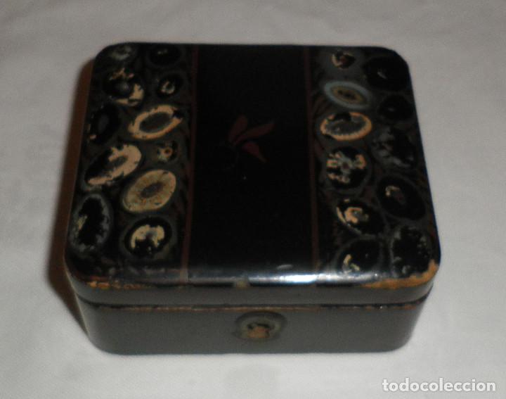 Antig&uuml;edades: caja madera lacada antigua - Foto 1