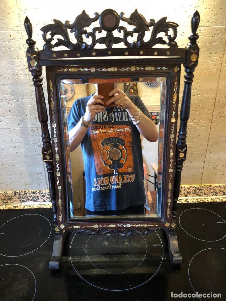 Antig&uuml;edades: Espejo sobremesa madera y n&aacute;car - Foto 1
