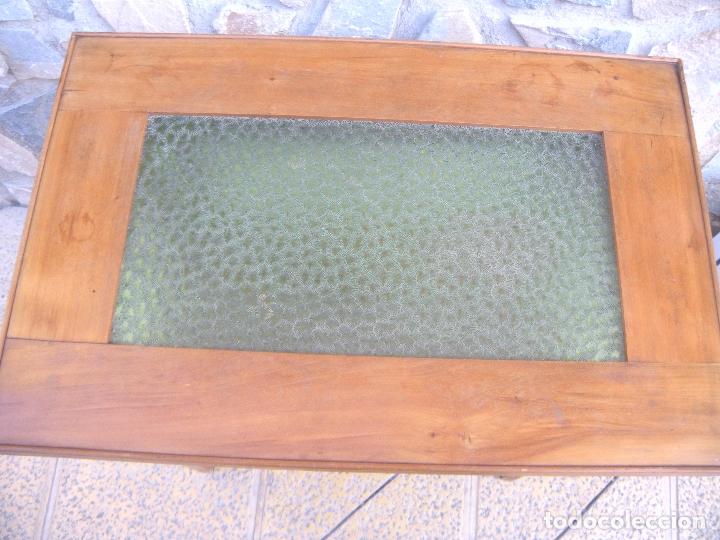 Antig&uuml;edades: MESA AUXILIAR MODERN&Iacute;STA - Foto 2