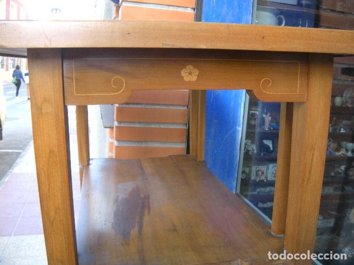 Antig&uuml;edades: MESA AUXILIAR MODERN&Iacute;STA - Foto 8