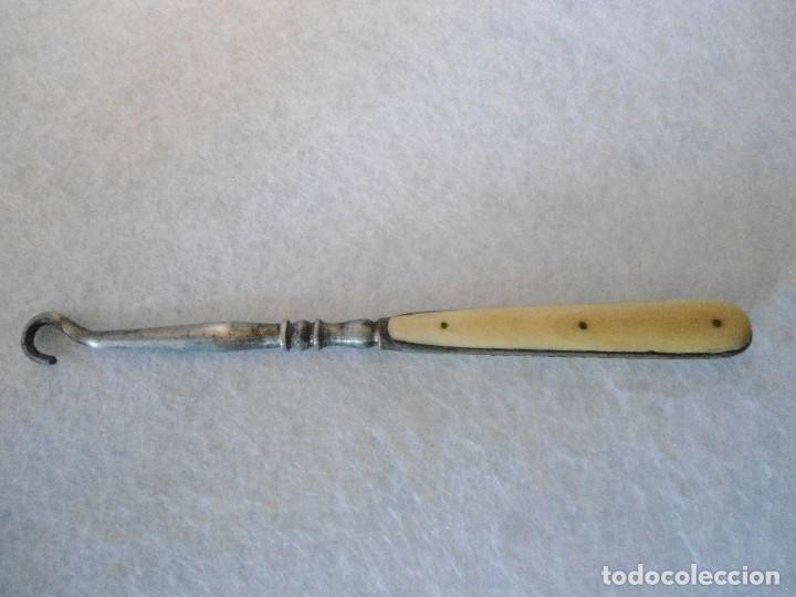 Antig&uuml;edades: ANTIGUO GANCHO PARA AJUSTE DE CORDONES - Foto 1