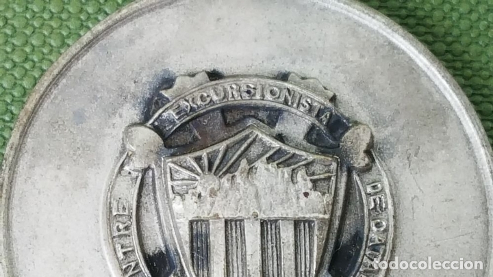 Antig&uuml;edades: MEDALLA DE PLATA. CENTRO EXCURSIONISTA DE CATALU&Ntilde;A. 1949. - Foto 7