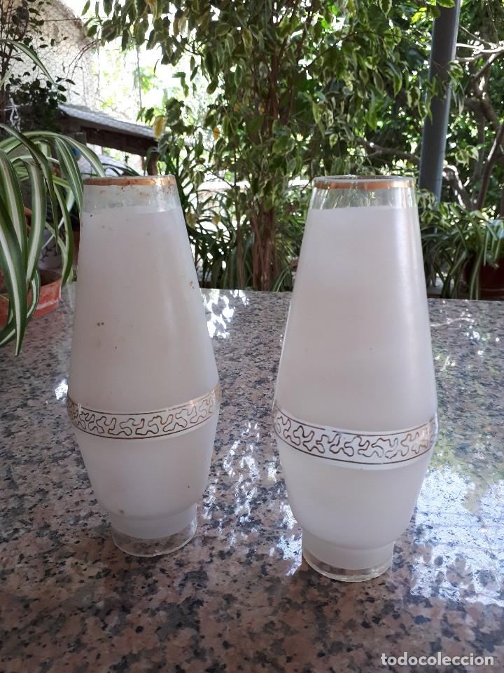 Antig&uuml;edades: antiguo juego de 2 tulipas - Foto 1
