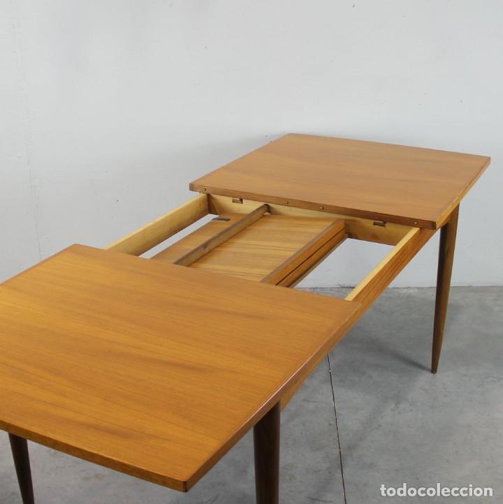 Antig&uuml;edades: Mesa n&oacute;rdica de los a&ntilde;os 50. - Foto 5
