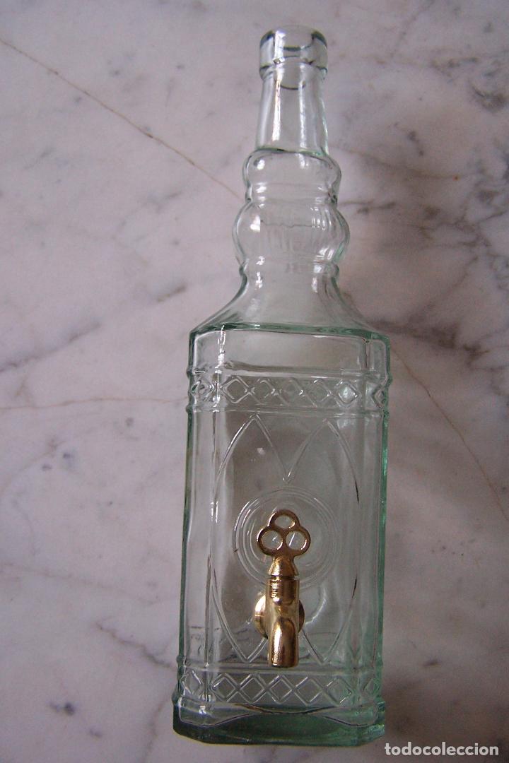 Botella de vidrio con grifo, 30 cms. altura. si - Vendido en Venta