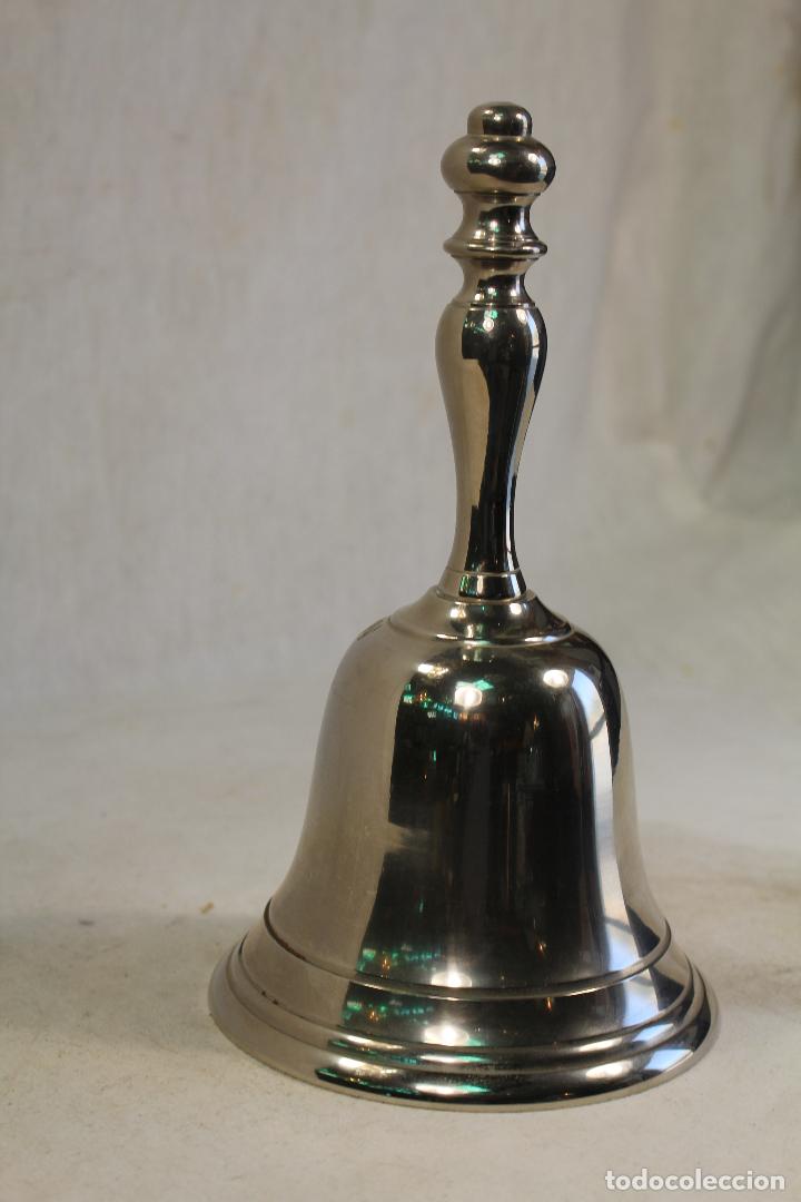 Antig&uuml;edades: campana capitan en metal - Foto 4